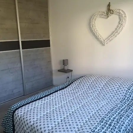 Villa, Gerardmer, Sauna, Spa Jacuzzi, Baby Foot, Terrasse, 8 Personnes, 4 Chambres, 2 Salles De Bain Liézey