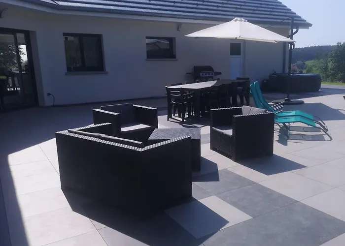 Villa, Gerardmer, Sauna, Spa Jacuzzi, Baby Foot, Terrasse, 8 Personnes, 4 Chambres, 2 Salles De Bain Vila Liézey